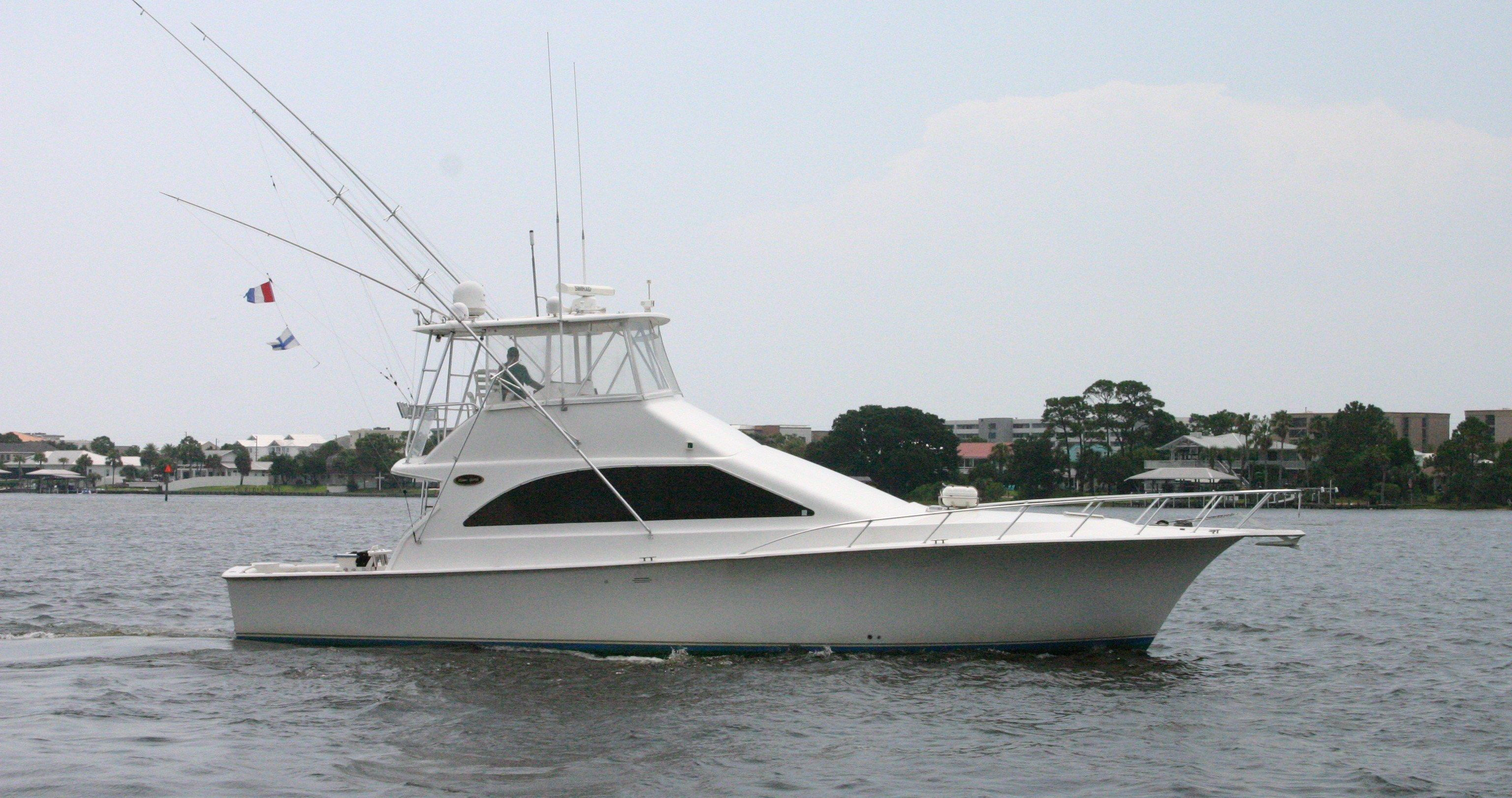 Lola K Ocean 48 Super Sport underway